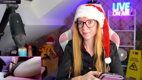 Snapshot of belle_alice chatting on 12-17-24, 10:44 Alice online show from 12-17-24, 10:44