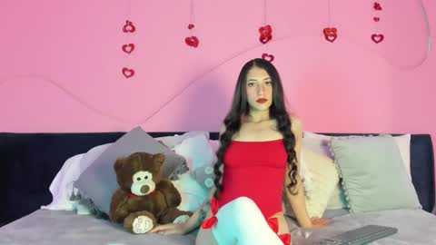 Snapshot of belle_janne chatting on 02-14-26, 07:32 Bella online show from 02-14-26, 07:32