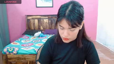 Snapshot of belle_katty000 chatting on 10-04-25, 08:40 SOFIA online show from 10-04-25, 08:40