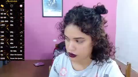 Snapshot of belle_katty000 chatting on 11-28-25, 09:50 SOFIA online show from 11-28-25, 09:50