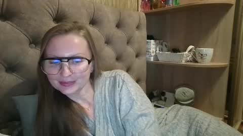 Amelia online show from 10-12-25, 03:55