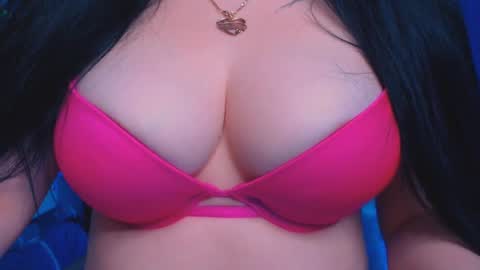 Snapshot of bellelovexx chatting on 12-01-24, 05:13 Hello I am kind friendly and cute girl online show from 12-01-24, 05:13