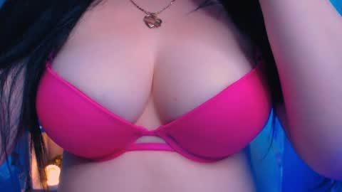 Snapshot of bellelovexx chatting on 12-12-24, 09:19 Hello I am kind friendly and cute girl online show from 12-12-24, 09:19