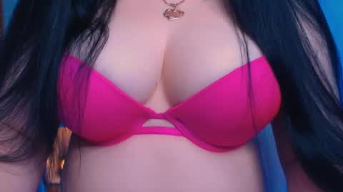 Snapshot of bellelovexx chatting on 12-14-24, 10:45 Hello I am kind friendly and cute girl online show from 12-14-24, 10:45