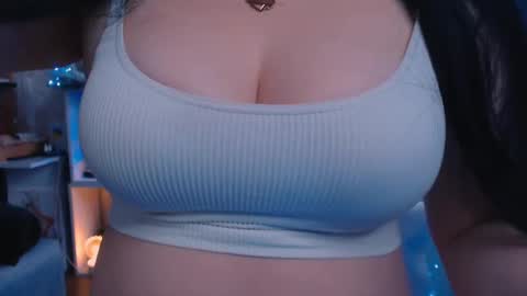 Snapshot of bellelovexx chatting on 12-20-24, 07:22 Hello I am kind friendly and cute girl online show from 12-20-24, 07:22