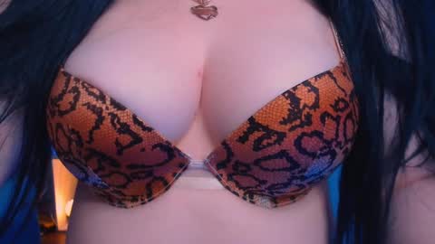 Snapshot of bellelovexx chatting on 12-27-24, 09:43 Hello I am kind friendly and cute girl online show from 12-27-24, 09:43