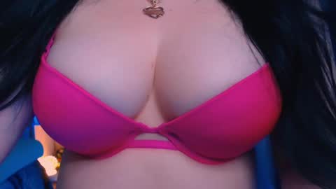 Snapshot of bellelovexx chatting on 01-18-25, 09:55 Hello I am kind friendly and cute girl online show from 01-18-25, 09:55