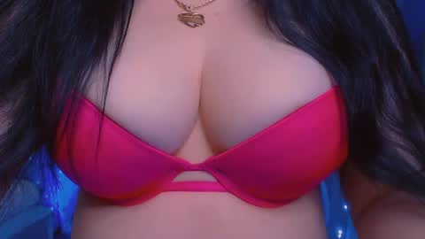 Snapshot of bellelovexx chatting on 01-29-25, 06:43 Hello I am kind friendly and cute girl online show from 01-29-25, 06:43