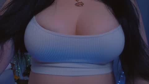 Snapshot of bellelovexx chatting on 02-12-25, 07:13 Hello I am kind friendly and cute girl online show from 02-12-25, 07:13