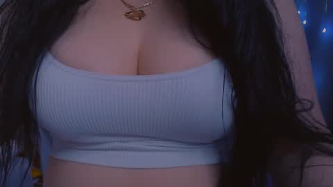 Snapshot of bellelovexx chatting on 02-18-25, 07:21 Hello I am kind friendly and cute girl online show from 02-18-25, 07:21