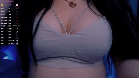 Snapshot of bellelovexx chatting on 09-11-25, 01:06 Hello I am kind friendly and cute girl online show from 09-11-25, 01:06