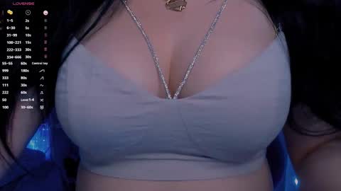 Snapshot of bellelovexx chatting on 09-11-25, 11:16 Hello I am kind friendly and cute girl online show from 09-11-25, 11:16