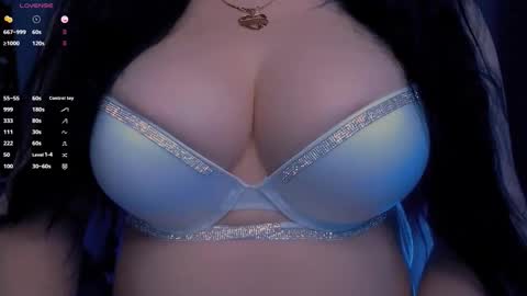 Snapshot of bellelovexx chatting on 10-11-25, 10:30 Hello I am kind friendly and cute girl online show from 10-11-25, 10:30