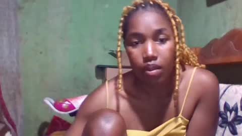 Snapshot of bellemiahxx chatting on 07-14-26, 12:11 bellemiahXx online show from 07-14-26, 12:11