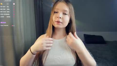 Bella online show from 09-28-25, 06:13