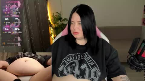 LinaBoo online show from 12-03-25, 05:48