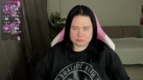 LinaBoo online show from 12-04-25, 05:39