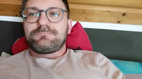 ben00189 online show from 09-14-25, 02:05