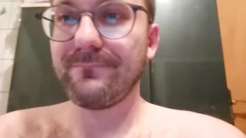 ben00189 online show from 10-28-25, 06:43