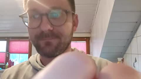 ben00189 online show from 03-19-26, 05:17