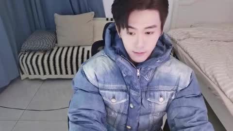 Snapshot of ben705676 chatting on 10-25-25, 03:18 Ben online show from 10-25-25, 03:18