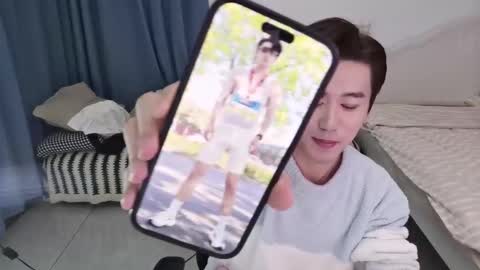 Snapshot of ben705676 chatting on 11-26-25, 01:01 Ben online show from 11-26-25, 01:01