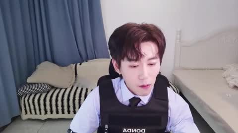 Snapshot of ben705676 chatting on 12-01-25, 02:22 Ben online show from 12-01-25, 02:22