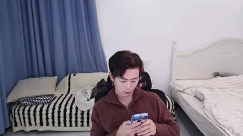 Snapshot of ben705676 chatting on 01-08-26, 01:46 Ben online show from 01-08-26, 01:46