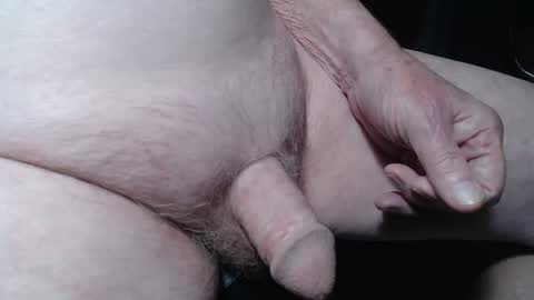 Snapshot of bender41 chatting on 10-20-25, 04:24 bender41 online show from 10-20-25, 04:24