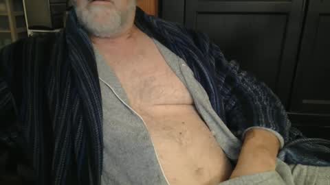 Snapshot of bendrinkin chatting on 12-30-24, 09:48 bendrinkin online show from 12-30-24, 09:48