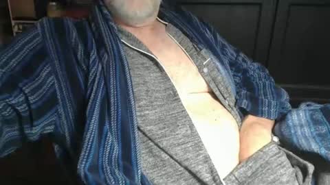 Snapshot of bendrinkin chatting on 01-02-25, 11:31 bendrinkin online show from 01-02-25, 11:31