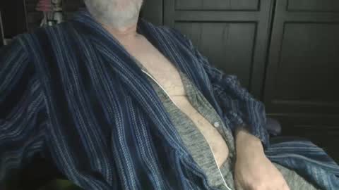 Snapshot of bendrinkin chatting on 01-24-25, 10:11 bendrinkin online show from 01-24-25, 10:11