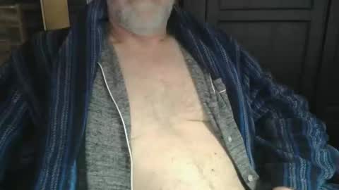 Snapshot of bendrinkin chatting on 02-20-25, 10:16 bendrinkin online show from 02-20-25, 10:16