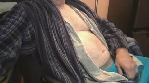 Snapshot of bendrinkin chatting on 09-26-25, 10:08 bendrinkin online show from 09-26-25, 10:08