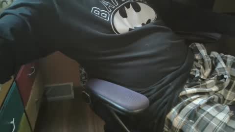 Snapshot of bendrinkin chatting on 10-07-25, 10:40 bendrinkin online show from 10-07-25, 10:40