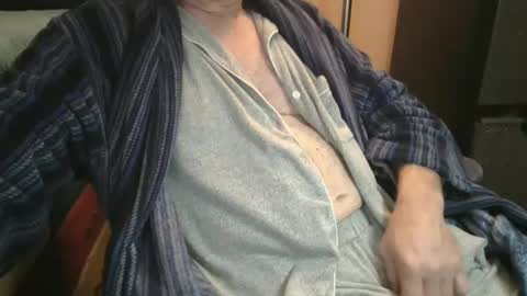 Snapshot of bendrinkin chatting on 11-14-25, 10:03 bendrinkin online show from 11-14-25, 10:03