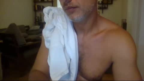Snapshot of benedett22 chatting on 01-13-26, 04:12 benedett22 online show from 01-13-26, 04:12