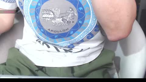 Snapshot of benijamin chatting on 01-11-26, 09:42 benijamin online show from 01-11-26, 09:42