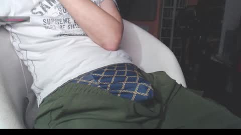 Snapshot of benijamin chatting on 01-14-26, 11:09 benijamin online show from 01-14-26, 11:09