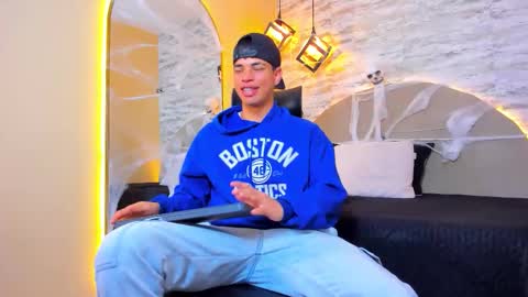 BENJAMIN online show from 10-23-25, 10:14