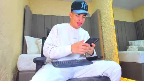 BENJAMIN online show from 11-16-25, 05:51