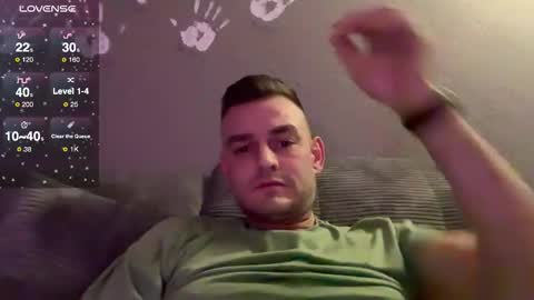 Snapshot of benjaminbt90 chatting on 01-06-26, 08:34 benlovesmen online show from 01-06-26, 08:34