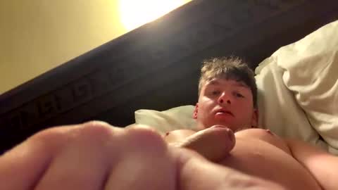 Snapshot of benji8901415164 chatting on 02-15-26, 04:42 benji8901415164 online show from 02-15-26, 04:42