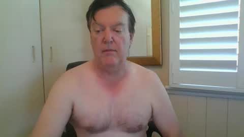 Snapshot of benjoid chatting on 11-27-25, 11:40 benjoid online show from 11-27-25, 11:40