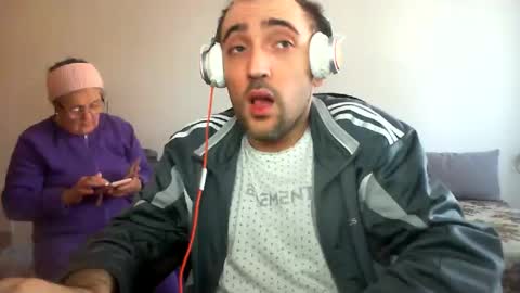 bentish online show from 12-17-24, 08:45