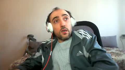 bentish online show from 12-19-24, 09:07