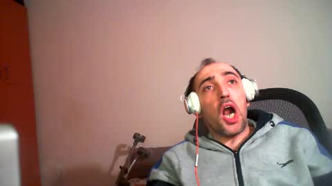 bentish online show from 01-26-25, 04:09