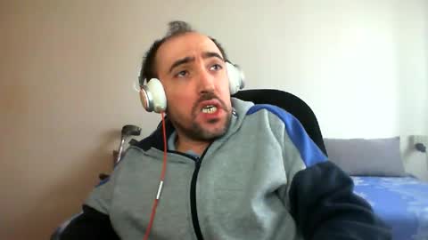 bentish online show from 02-19-25, 08:01