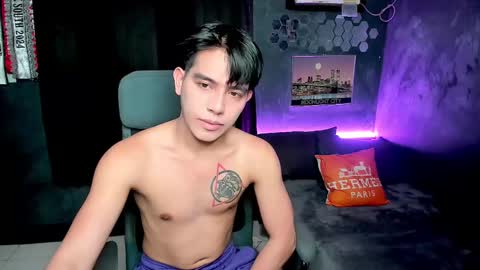 Snapshot of bentlyfuck chatting on 12-13-24, 11:06 bentlyfuck online show from 12-13-24, 11:06