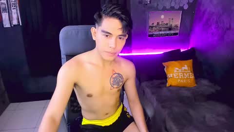 Snapshot of bentlyfuck chatting on 12-16-24, 01:32 bentlyfuck online show from 12-16-24, 01:32